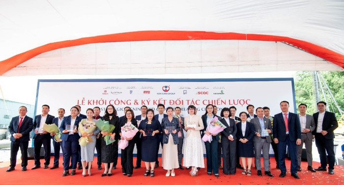 Vạn Xuân Group ký kết và công bố 12 đối tác tư vấn, kinh doanh của dự án Happy One Sora