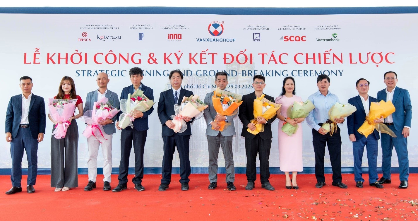 Sự kiện đồng thời là dịp Vạn Xuân Group tri ân các đối tác đã và sẽ tiếp tục đồng hành làm nên thành công cho dự án.